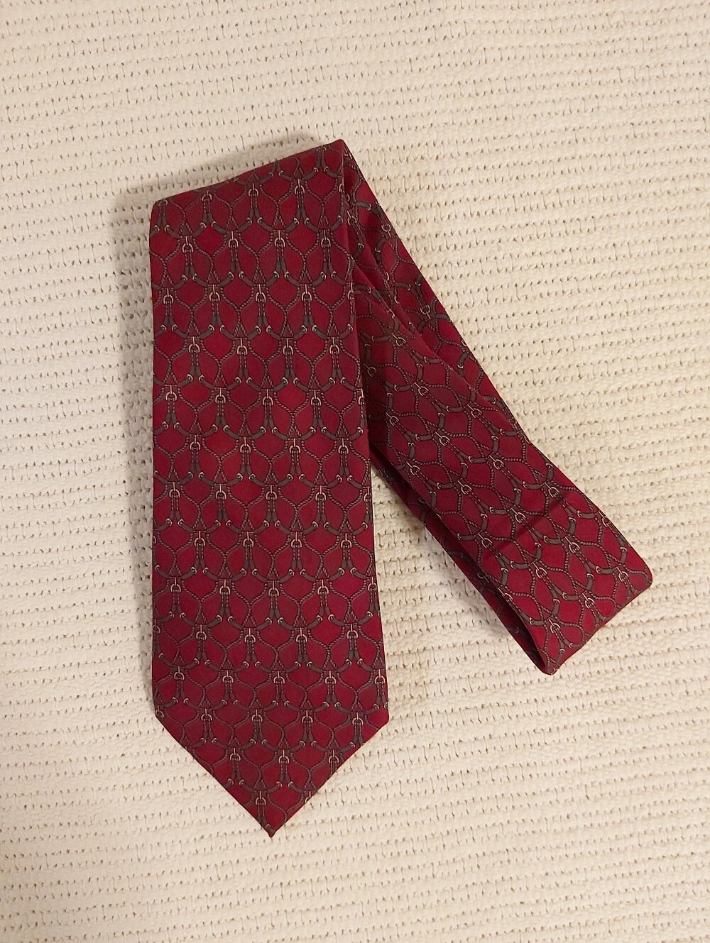 Red Chain Pattern Silk Men's Tie